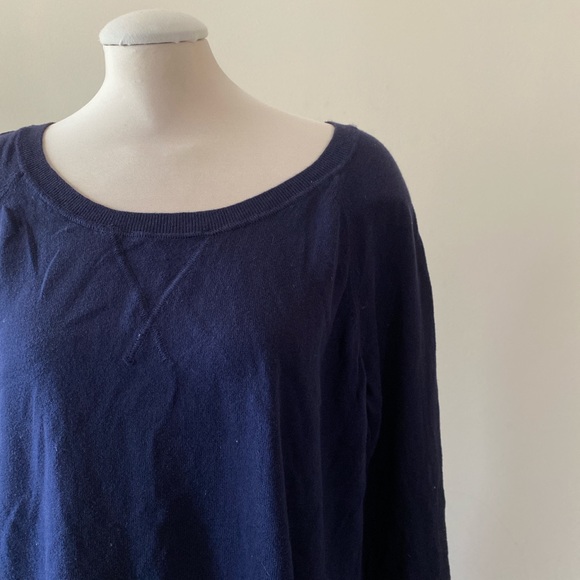 Gap navy sweatshirt - Picture 2 of 4